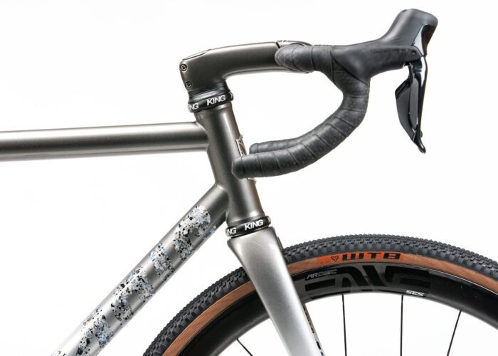 Mosaic GT-1 iAR Titanium Gravel Bike Frameset - Image 2