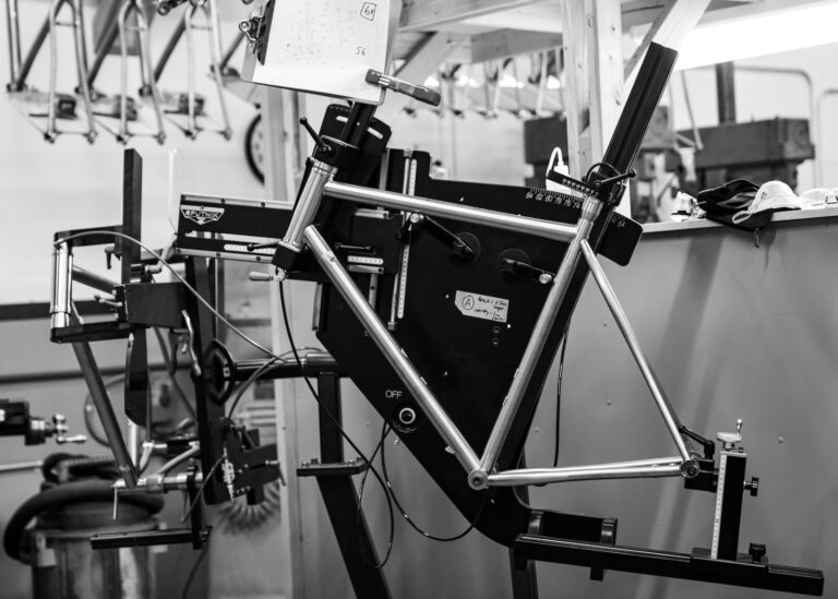 Titanium, Carbon, or Aluminum? Choosing Your Frame